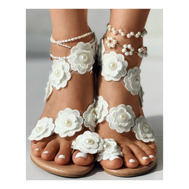 “Flower Pedal” Flat Sandal